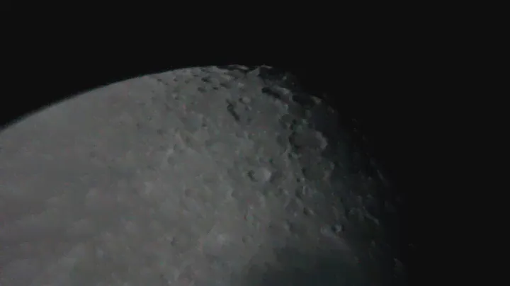 луна в телескоп levenhuk Ra 200N Dob